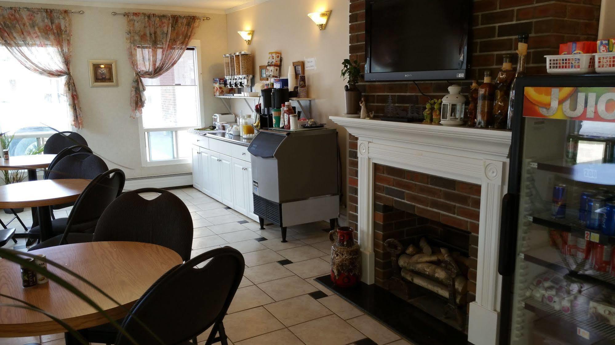 Athabasca Lodge Motel מראה חיצוני תמונה